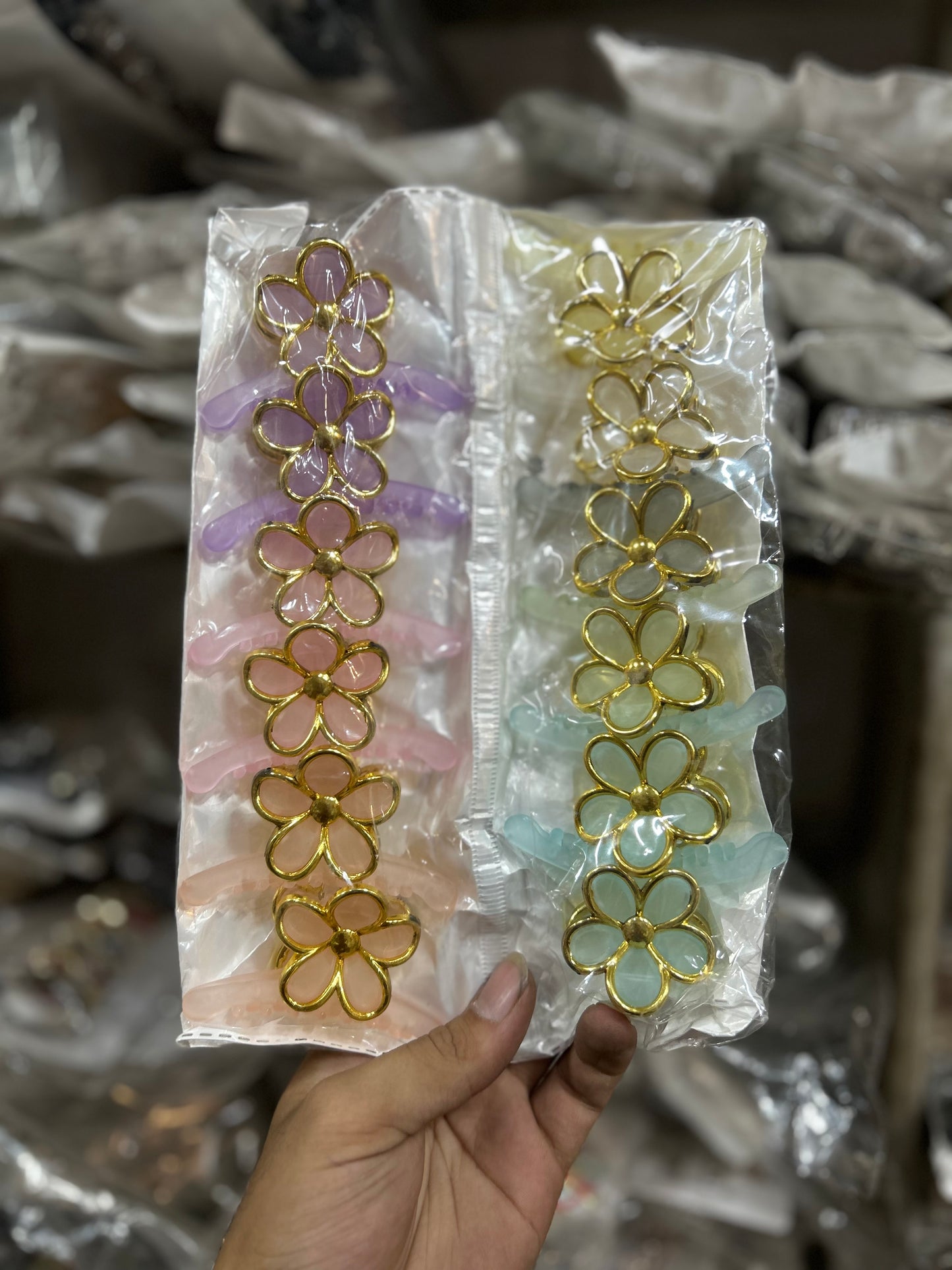 πΌ Korean Daisy Flower Hair Claw Clips Set β Matte Floral Hair Clutcher for Women & Girls (pack of 12)