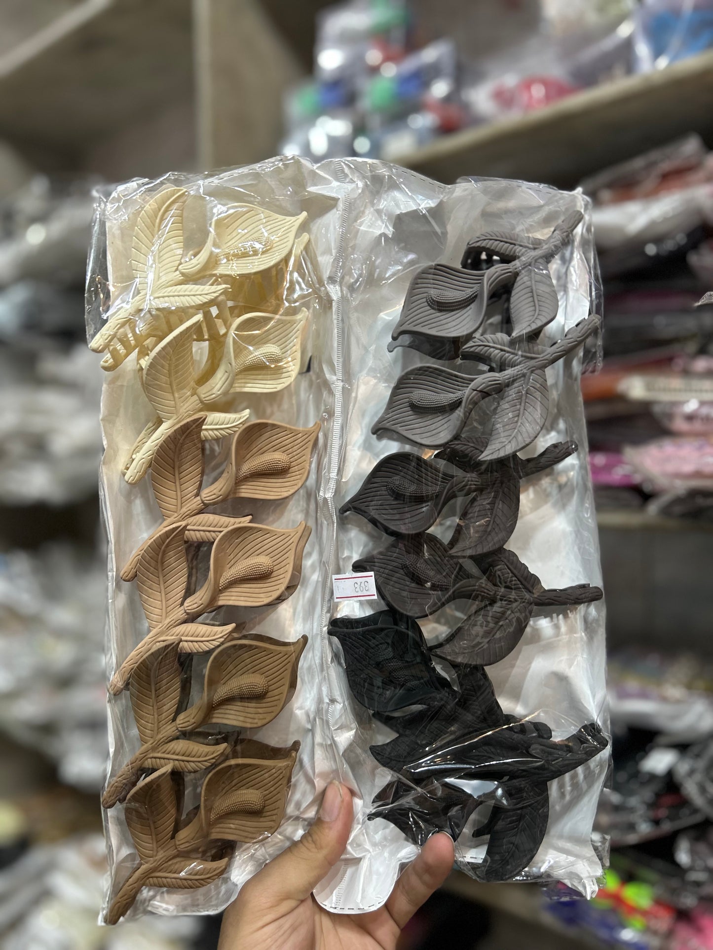 Premium Leaf Hair Claw Clips β Minimal Aesthetic Matte Finish(pack of 12)