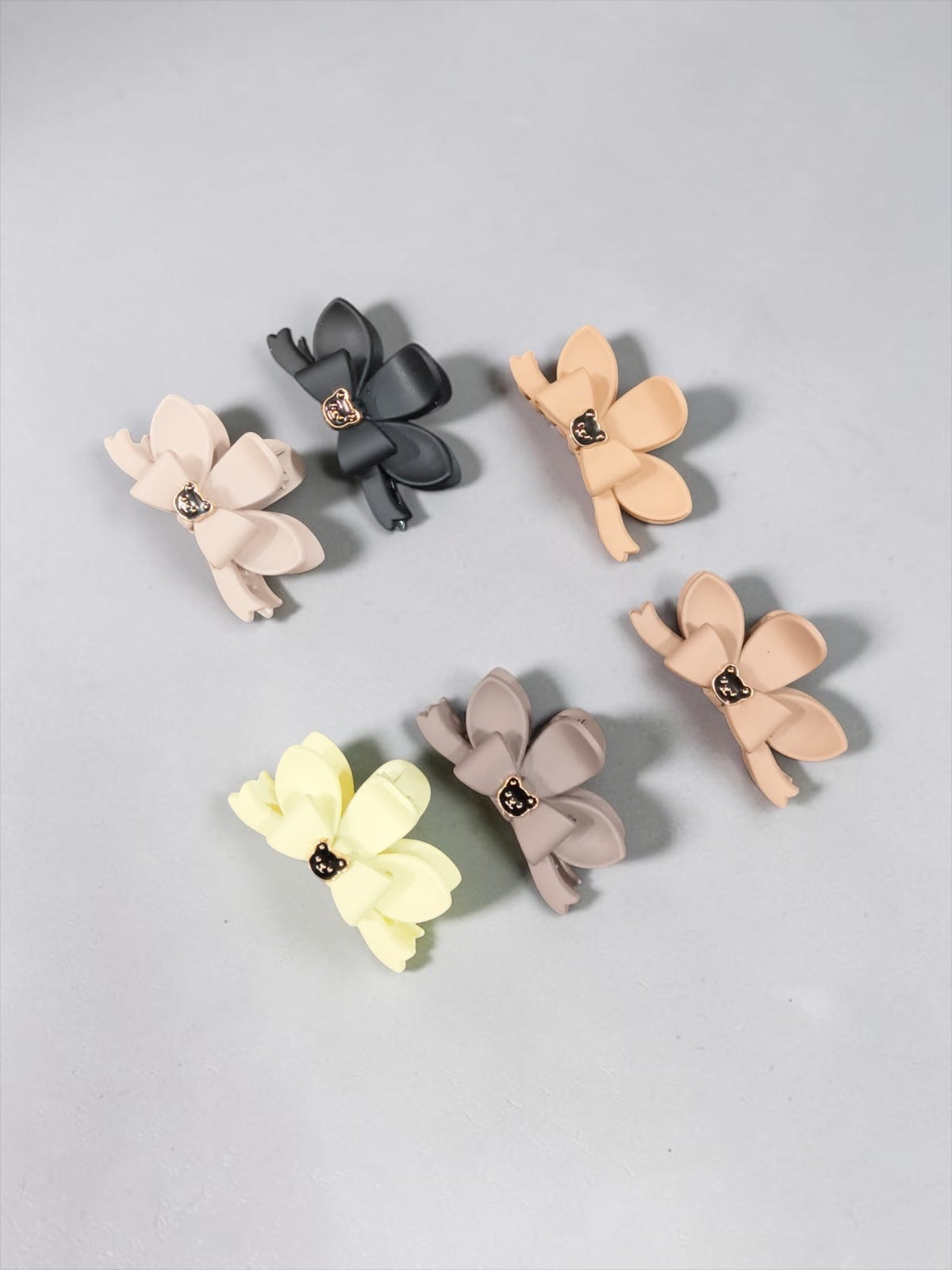 Premium Korean clutcher (pack of 12)
