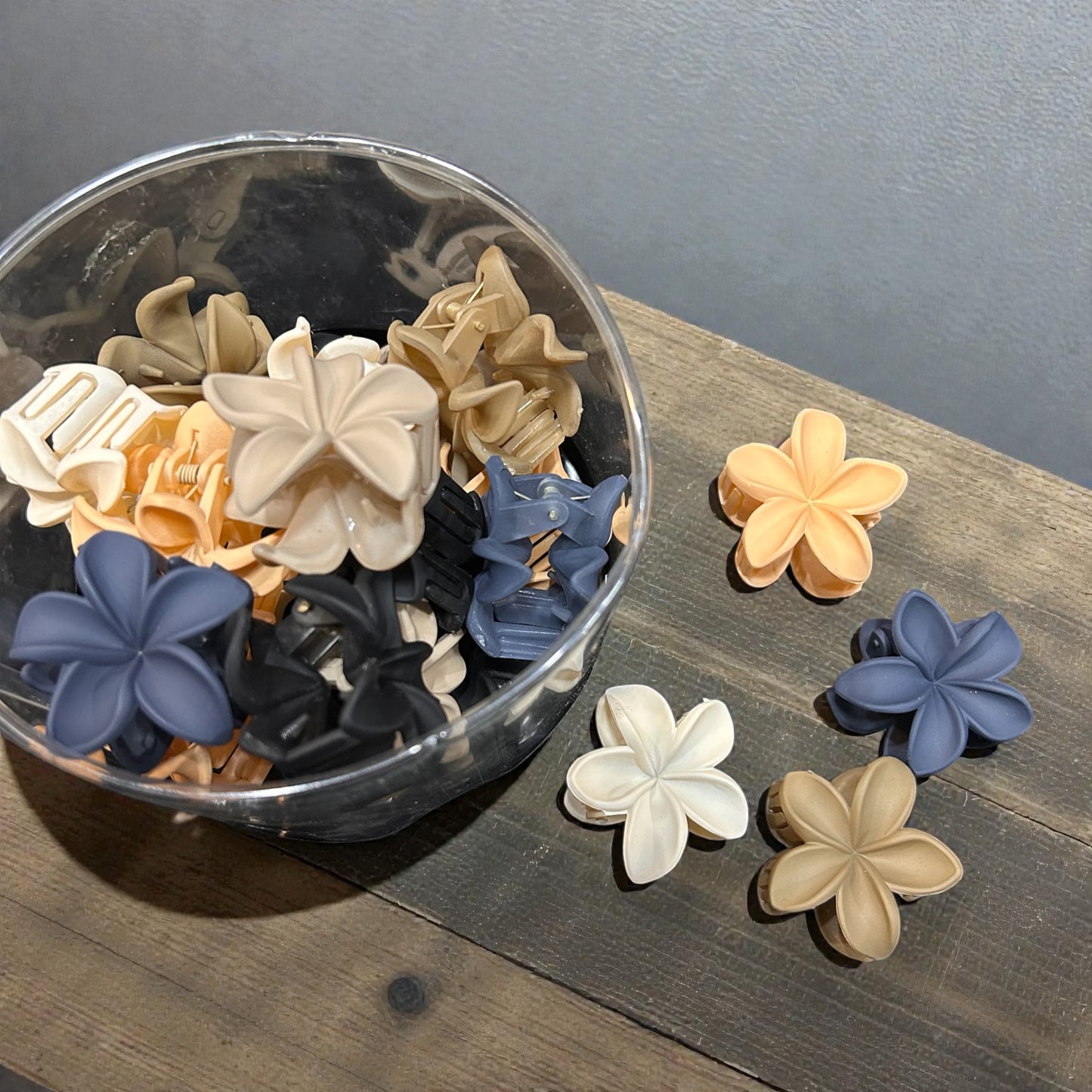 Mini flower Hair Clutcher ( box of 24)