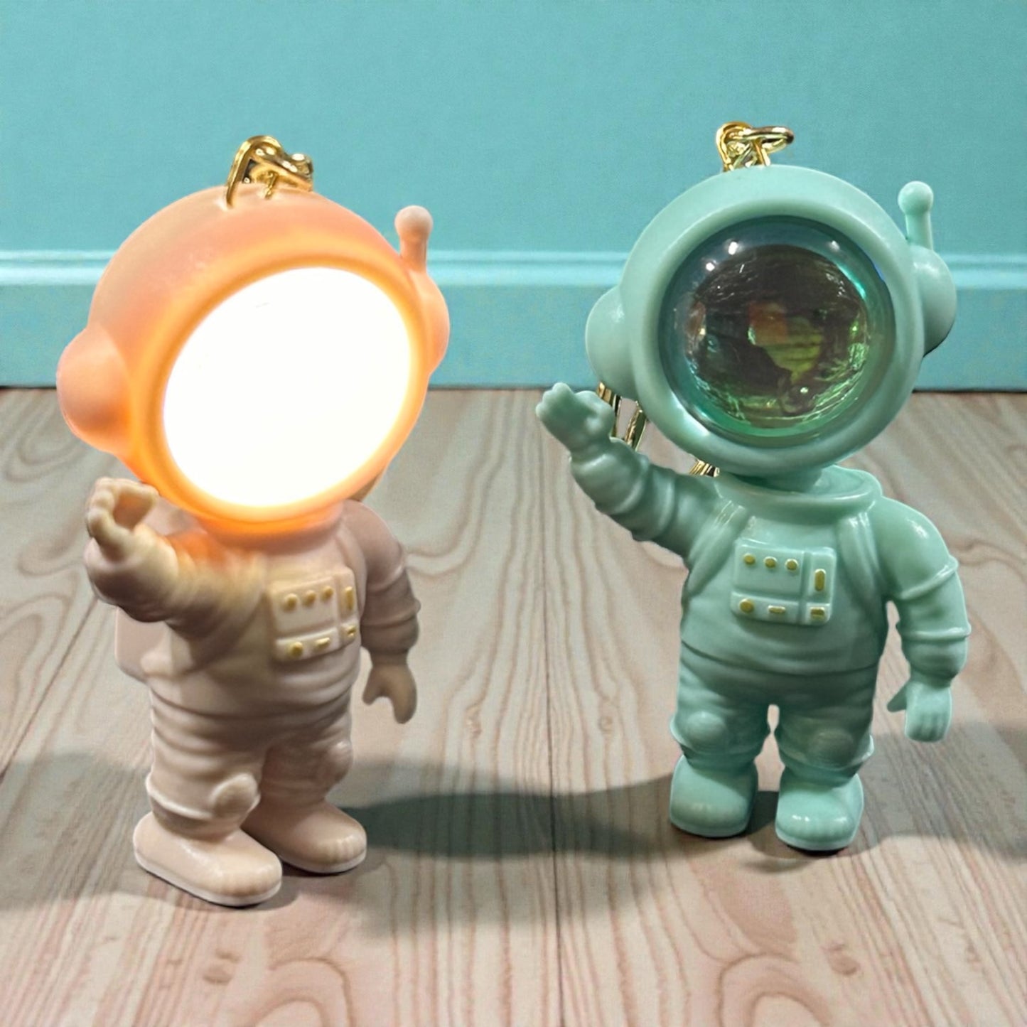 Mini astronaut LED night light keychain ( pack of 6)