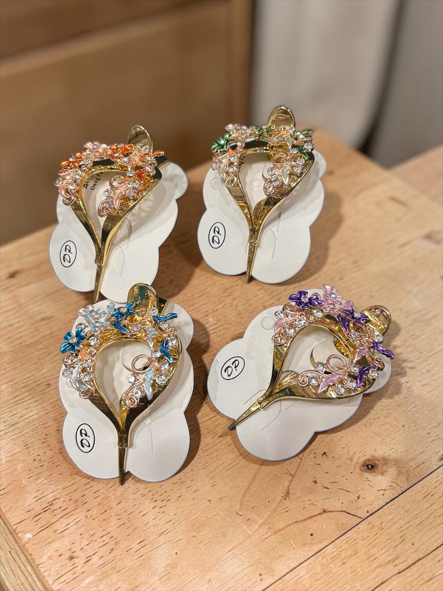 Luxury Crystal Floral Hair Pin Brooch – Korean Rhinestone Flower Hair Accessory for Women(pack of 6)