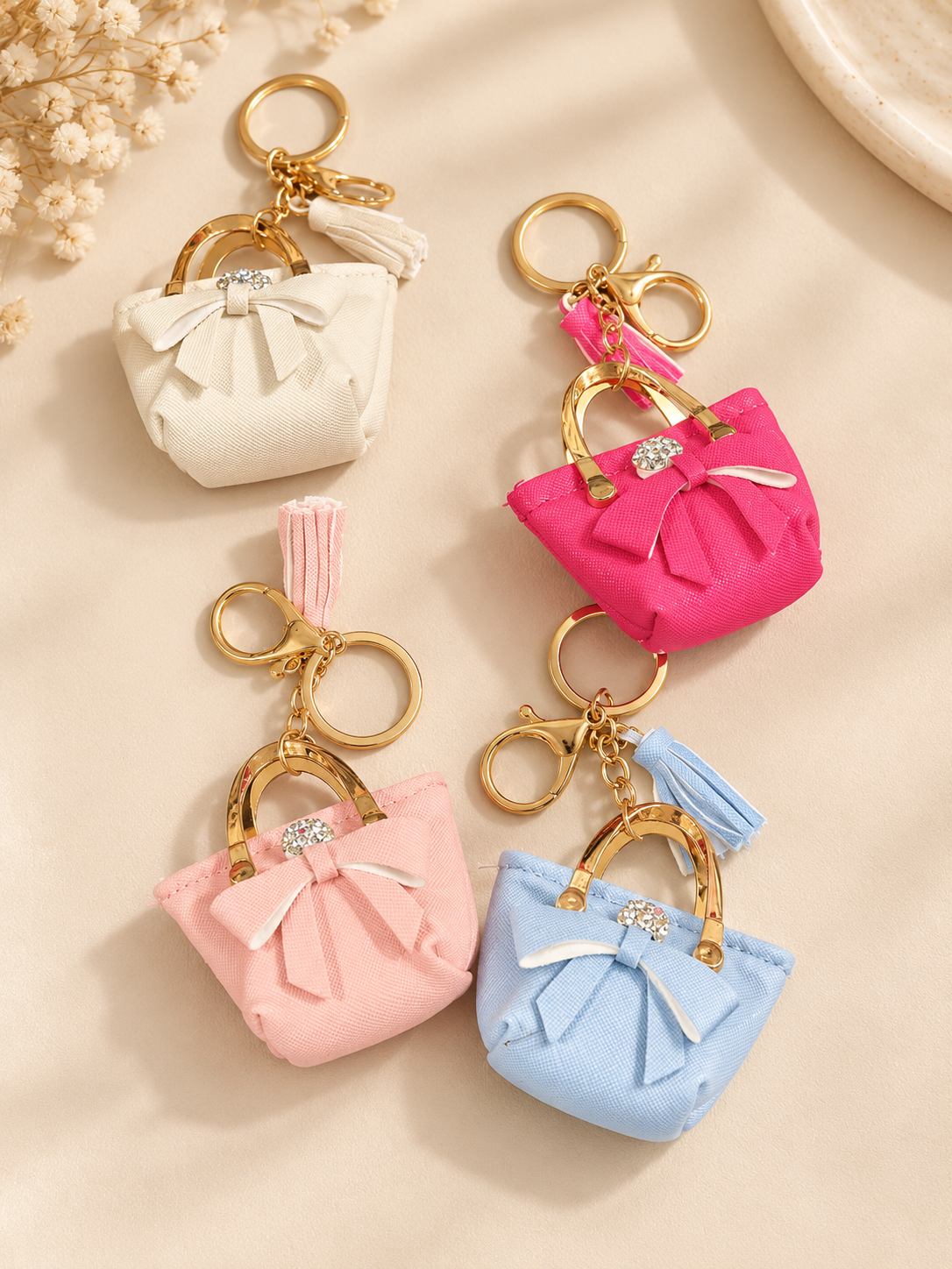 Cute and trending mini bag keychain (pack of 6)
