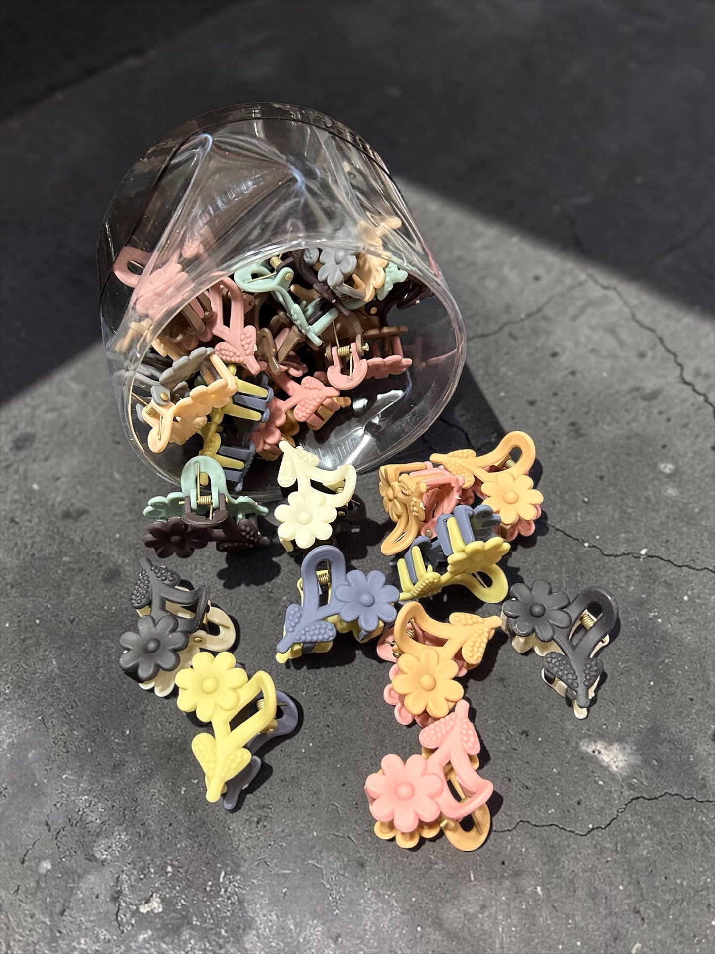 Korean jar claw clip(pack of 24 piece)