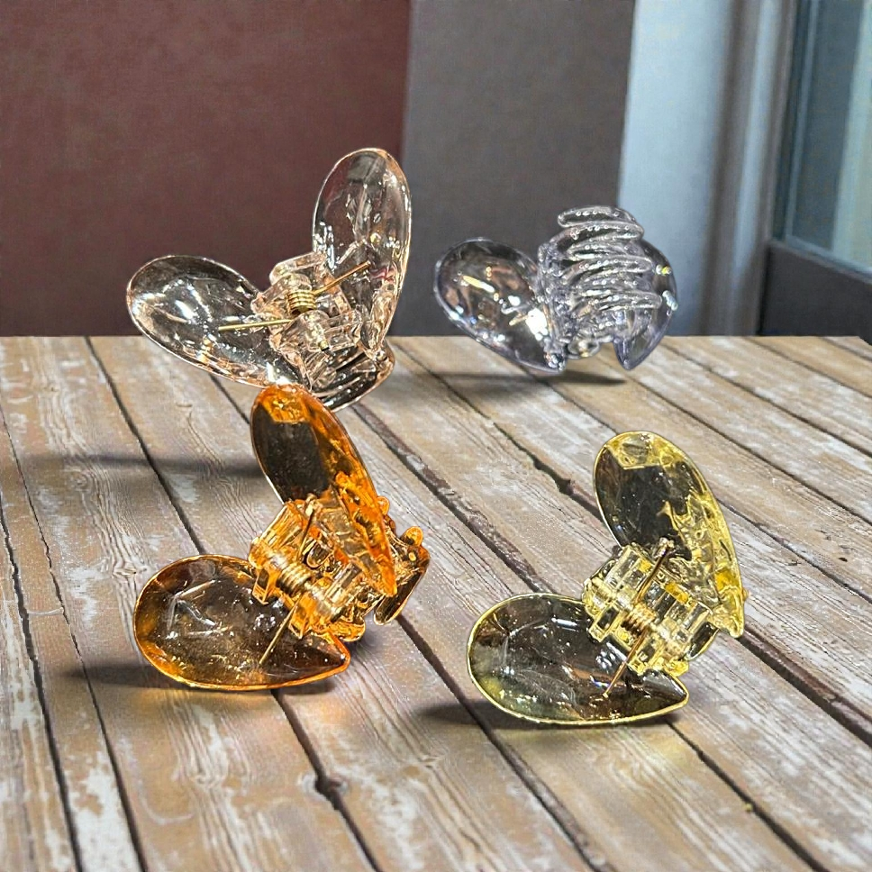 Heart shape clutchers( pack of 12)