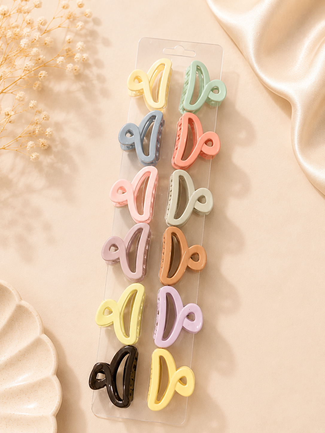 Korean mini hair claw clip ( pack of 12)