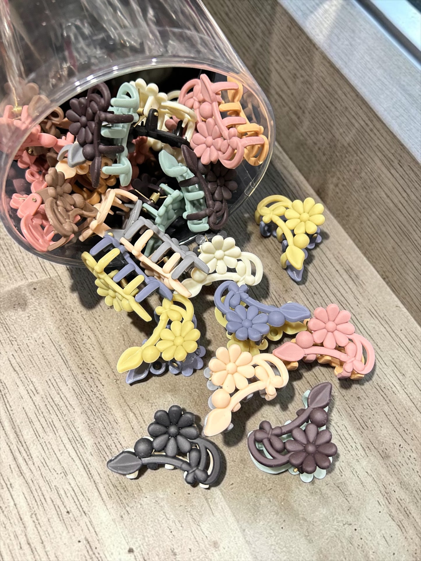 Korean jar claw clip(pack of 24 piece)