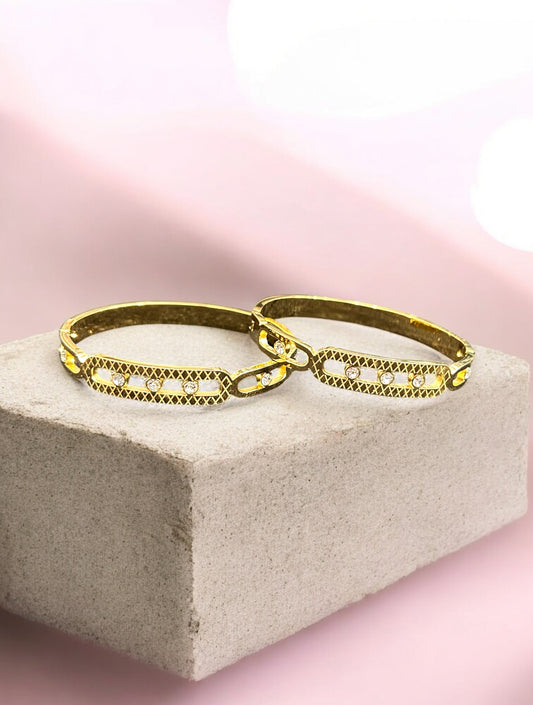 Anti-Tarnish Geometric Link Designer Kada Bracelet ( pack of 3)