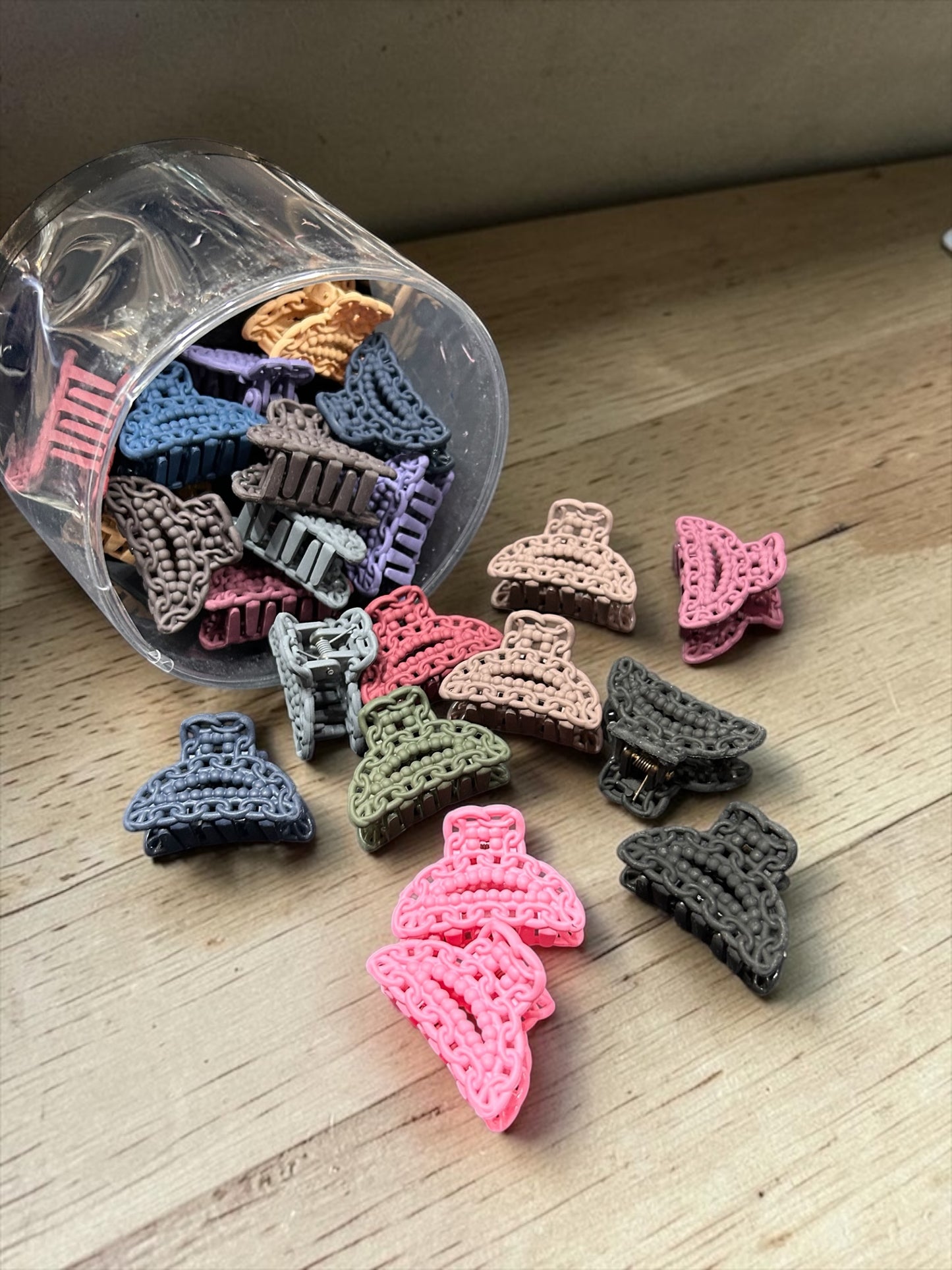 Korean jar claw clip(pack of 24 piece)