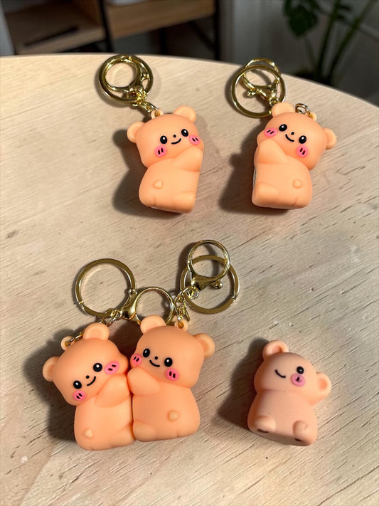 Cute Piggy magnetic keychain– Kawaii Cartoon Bear Style Soft Rubber Keyring for Bags, Keys & Gifts( pack of 6)