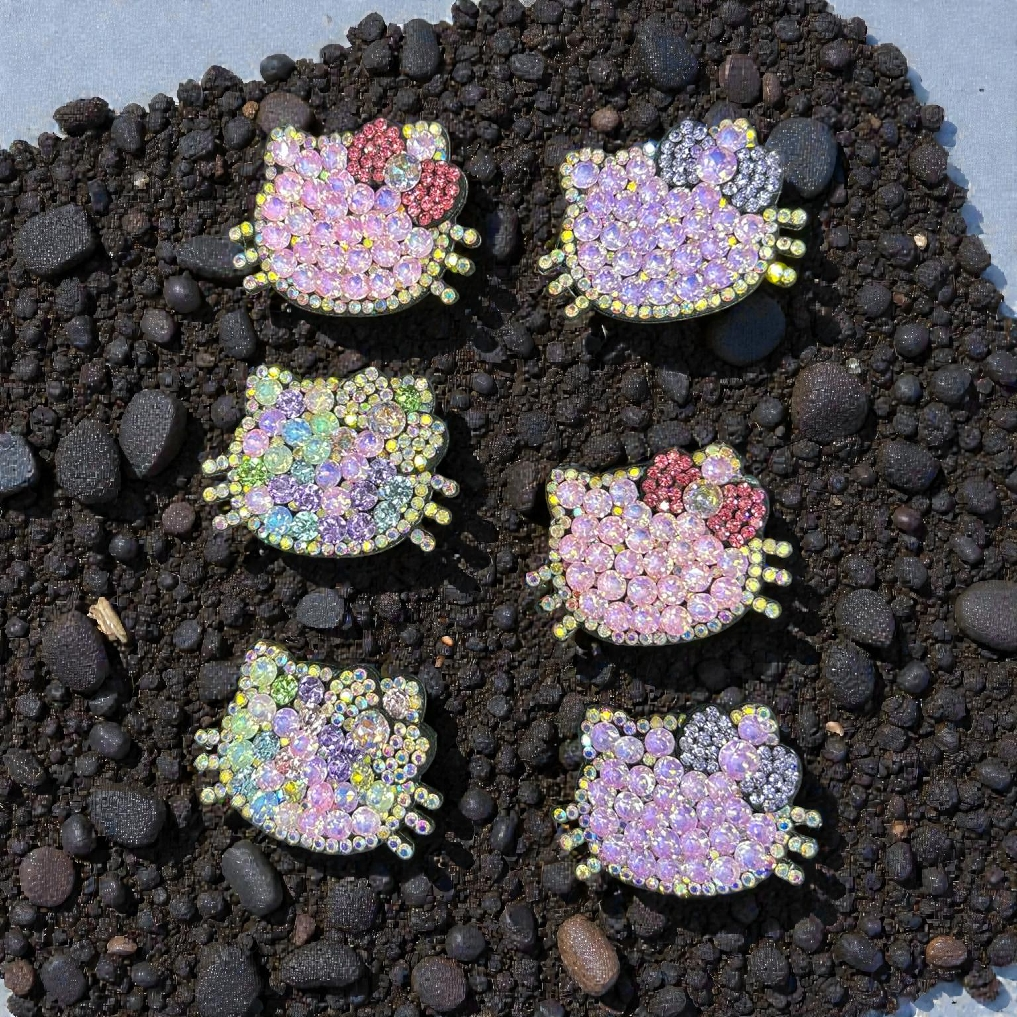 Hello kitty premium pin( pack of 6 )