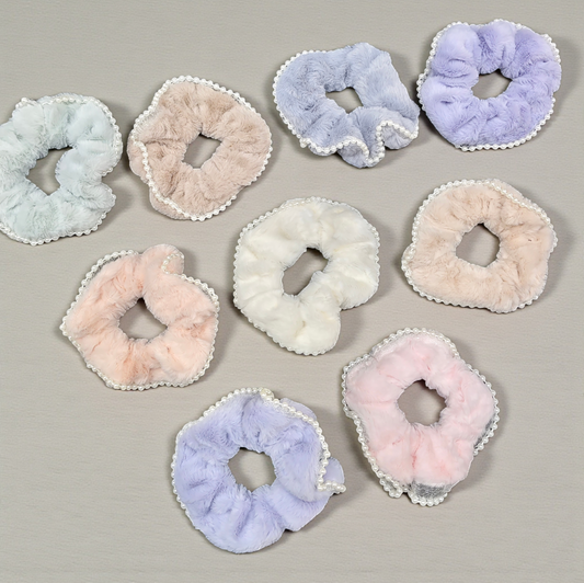 Korean premium scrunchies( pack of 20)