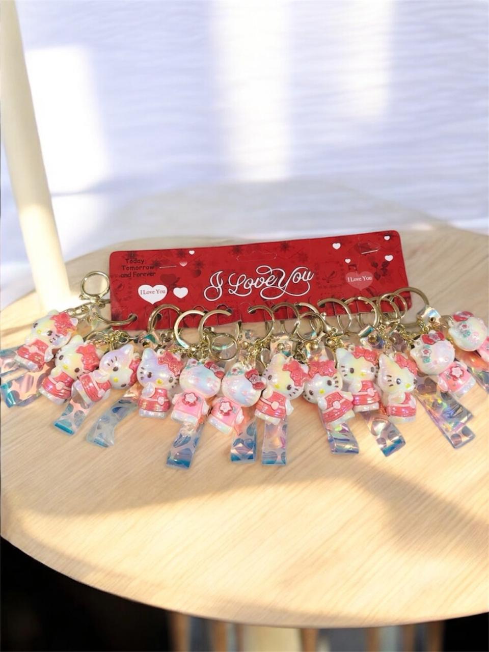 New heavy washable shiny keychain set ( pack of 12)